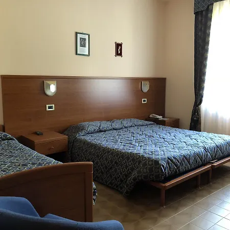 Colle Di Nava Lorenzina Szálloda