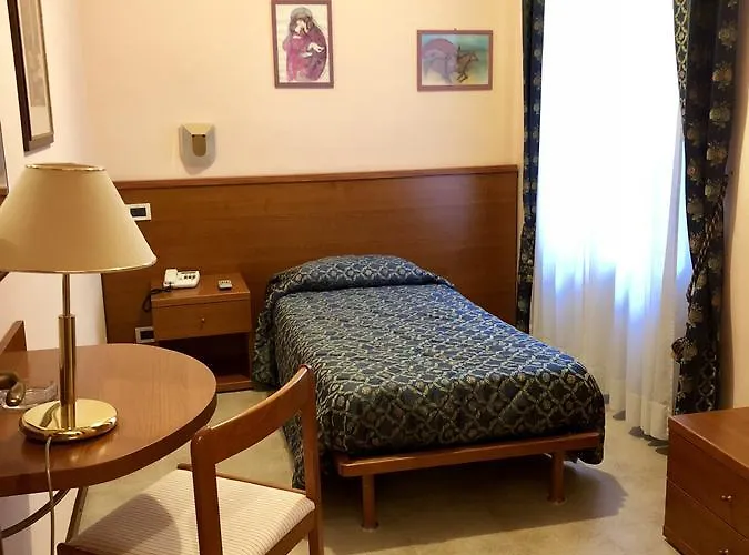 Colle Di Nava Lorenzina Szálloda