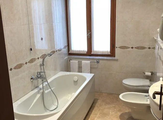 Colle Di Nava Lorenzina Szálloda